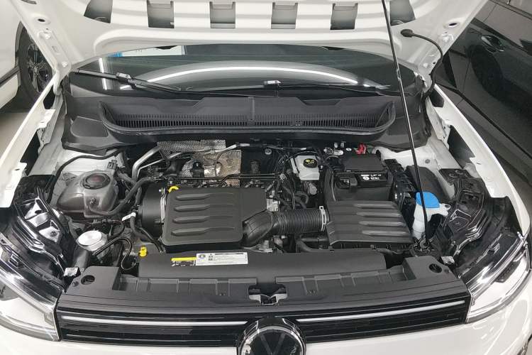 Used Volkswagen Tharu 2025 New Sharp 1.5L Ambitious Edition Engine Bay