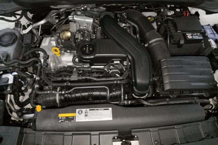 Used Volkswagen Tharu 2025 NewRui 300TSI Prestige Edition Engine Bay