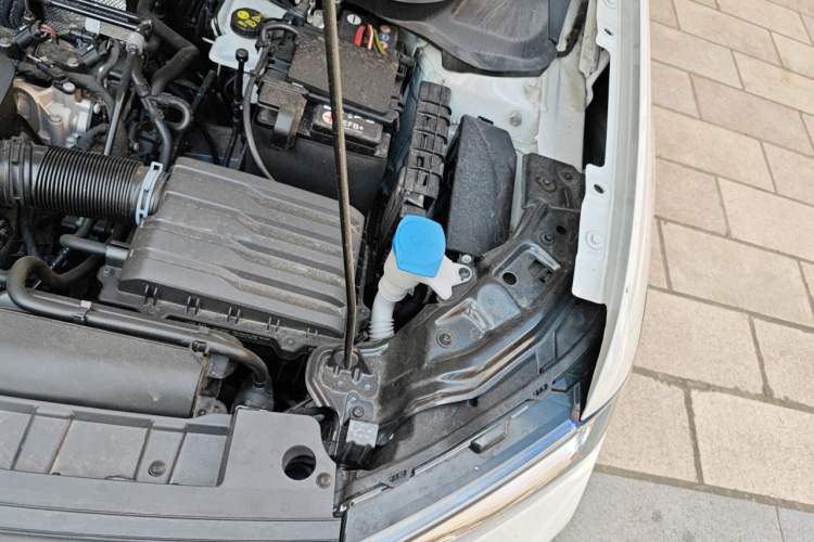 Used Volkswagen Tharu 2025 New Sharp 1.5L Ambitious Edition Engine Bay Left