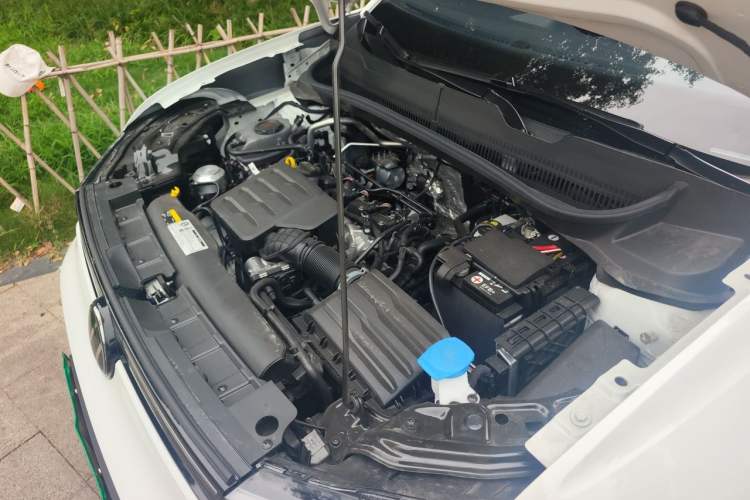 Used Volkswagen Tharu 2025 New Sharp 1.5L Ambitious Edition Engine Bay Left
