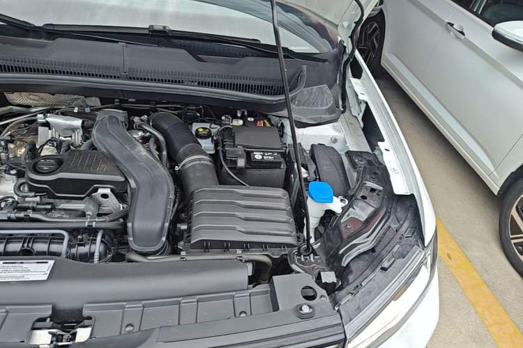 Used Volkswagen Tharu 2025 NewRui 300TSI Prestige Edition Engine Bay Left
