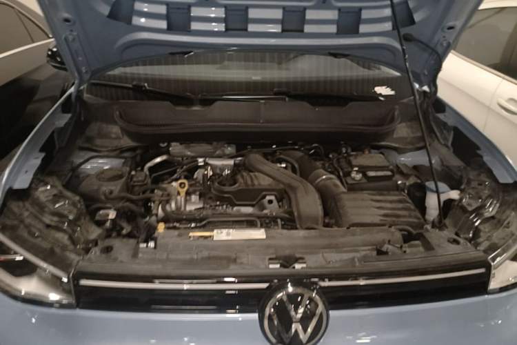 Used Volkswagen Tharu 2025 NewRui 300TSI Prestige Edition Engine Bay