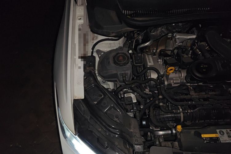 Used Volkswagen Tharu 2025 NewRui 300TSI Prestige Edition Engine Bay Right