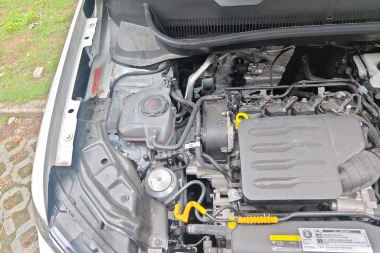 Used Volkswagen Tharu 2025 New Sharp 1.5L Ambitious Edition Engine Bay Right