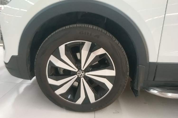 Used Volkswagen Tharu 2025 New Sharp 1.5L Ambitious Edition Exterior 4