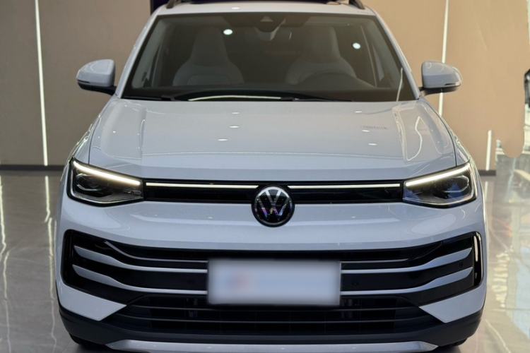 Used Volkswagen Tharu 2025 New Sharp 1.5L Ambitious Edition Exterior 5