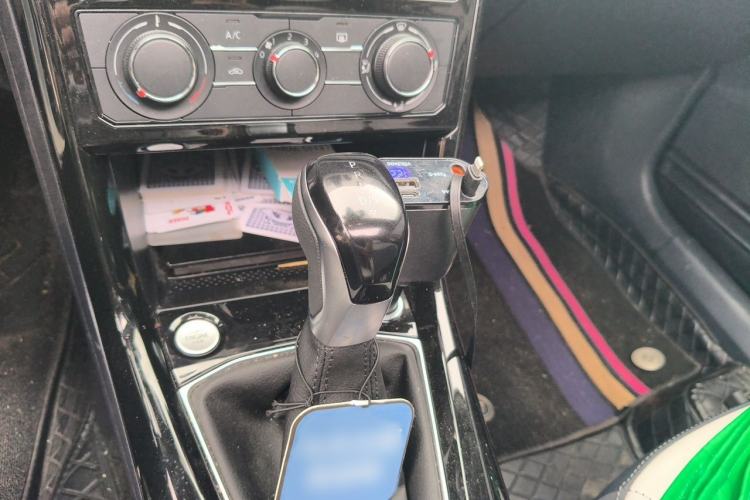 Used Volkswagen Tharu 2025 New Sharp 1.5L Ambitious Edition Gear Lever