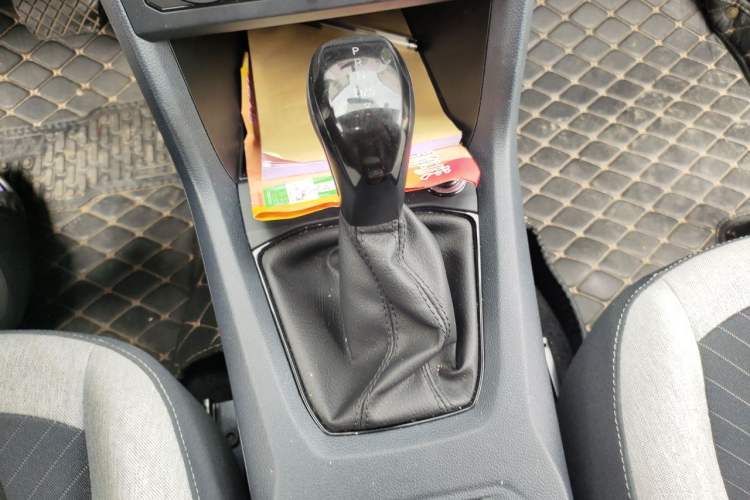 Used Volkswagen Tharu 2025 New Sharp 1.5L Sharp Edition Gear Lever