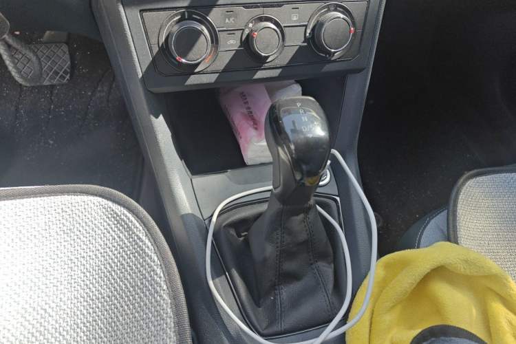 Used Volkswagen Tharu 2025 New Sharp 1.5L Sharp Edition Gear Lever