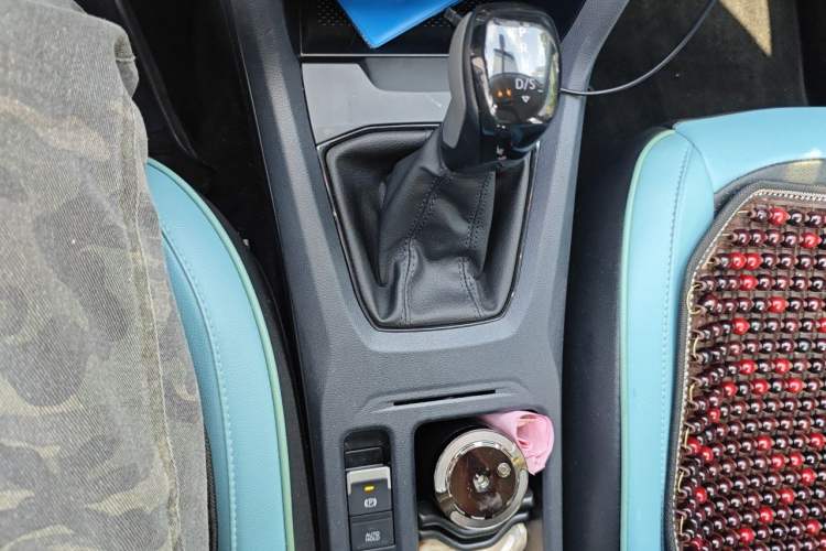 Used Volkswagen Tharu 2025 New Sharp 1.5L Sharp Edition Gear Lever