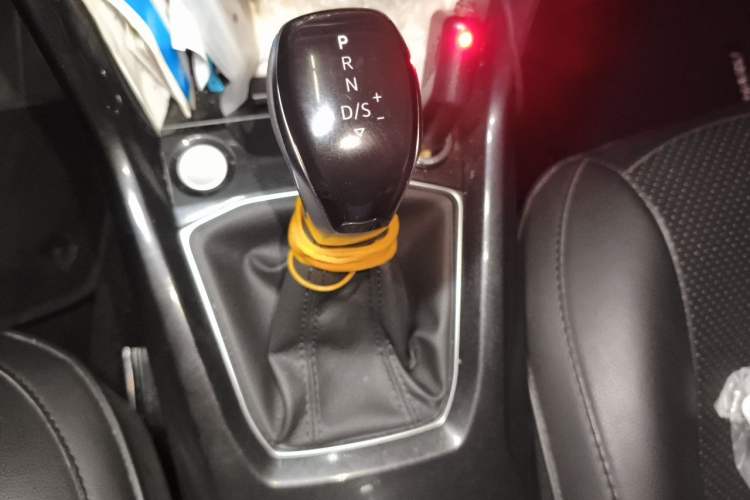 Used Volkswagen Tharu 2025 New Sharp 1.5L Ambitious Edition Gear Lever