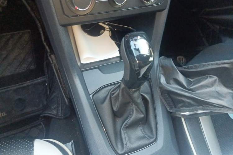 Used Volkswagen Tharu 2025 New Sharp 1.5L Sharp Edition Gear Lever