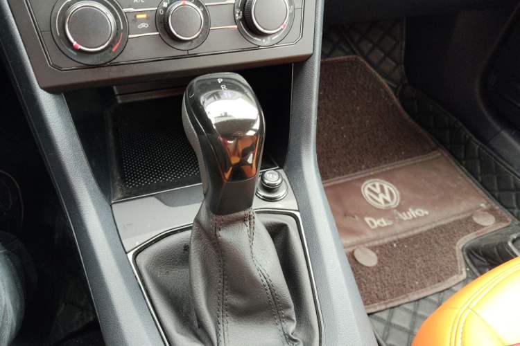 Used Volkswagen Tharu 2025 New Sharp 1.5L Sharp Edition Gear Lever