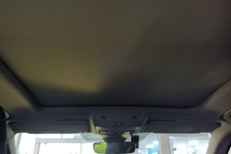 Used Volkswagen Tharu 2025 NewRui 300TSI Prestige Edition Headliner