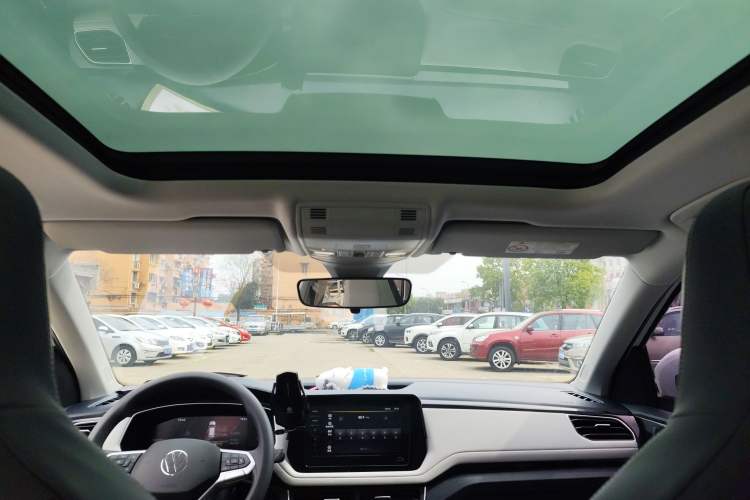 Used Volkswagen Tharu 2025 New Sharp 300TSI Ambitious Edition Headliner