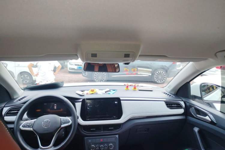 Used Volkswagen Tharu 2025 New Sharp 1.5L Sharp Edition Headliner