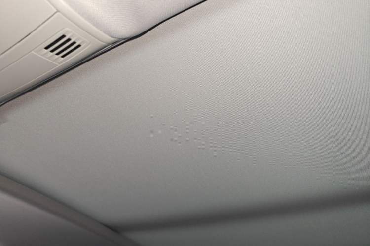 Used Volkswagen Tharu 2025 New Sharp 1.5L Ambitious Edition Headliner