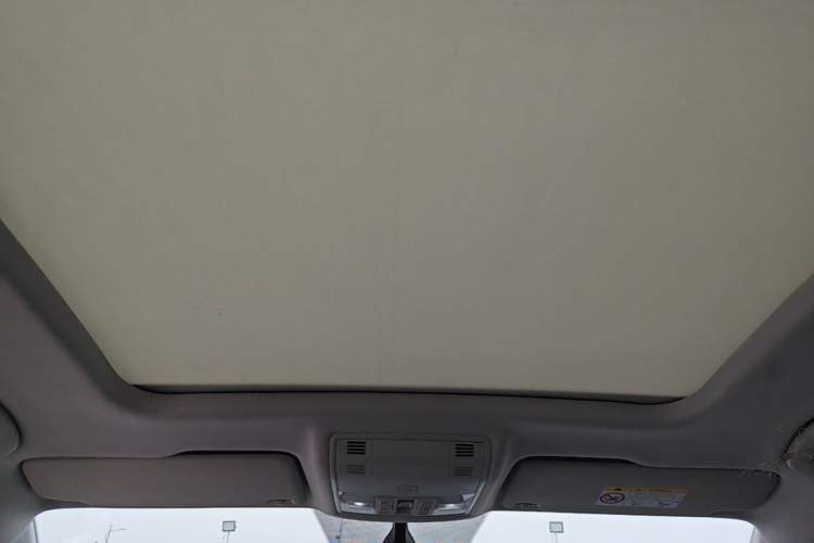 Used Volkswagen Tharu 2025 300TSI Two-Wheel-Drive Moonlight Edition Headliner
