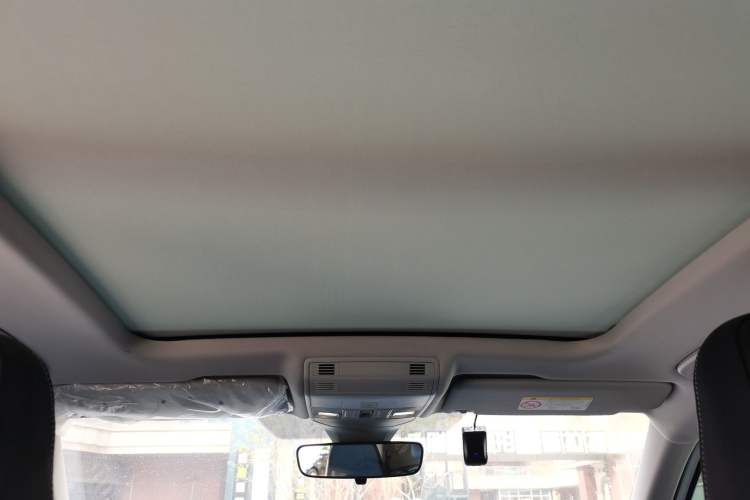 Used Volkswagen Tharu 2025 New Sharp 1.5L Ambitious Edition Headliner