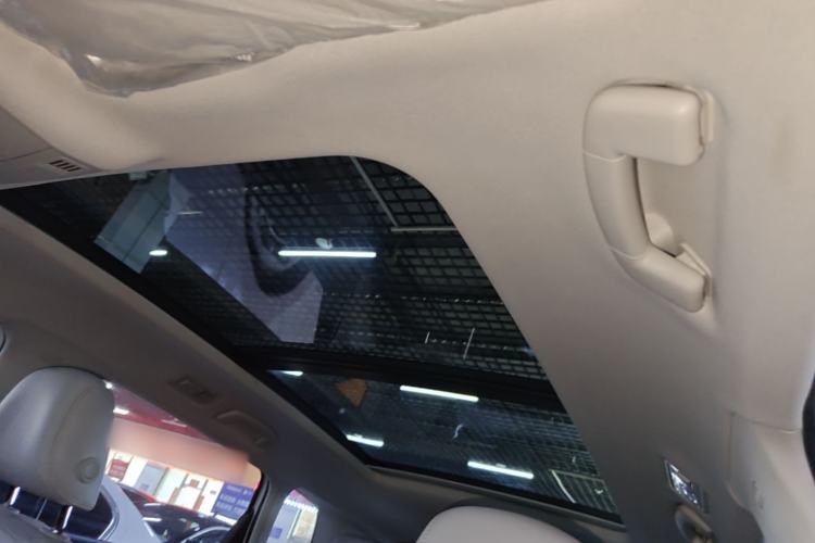 Used Volkswagen Tharu 2025 300TSI Two-Wheel-Drive Moonlight Edition Headliner