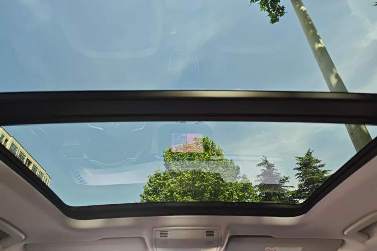 Used Volkswagen Tharu 2025 New Sharp 1.5L Ambitious Edition Headliner