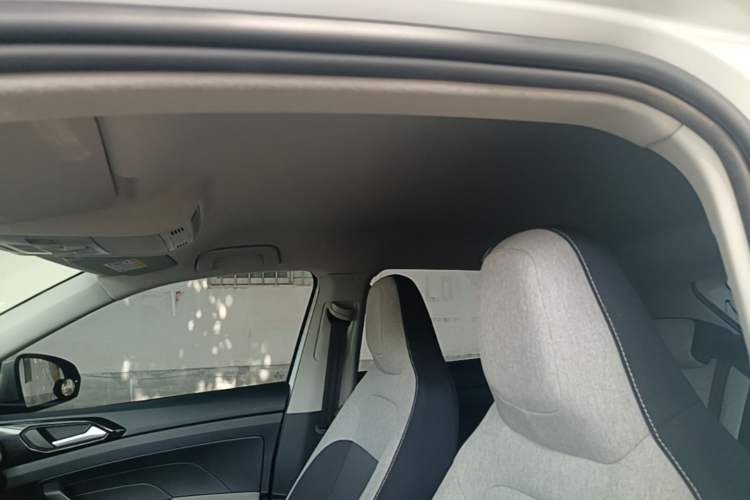 Used Volkswagen Tharu 2025 New Sharp 1.5L Sharp Edition Headliner