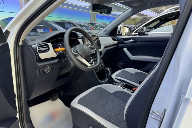 Used Volkswagen Tharu 2025 New Sharp 1.5L Ambitious Edition Interior 2