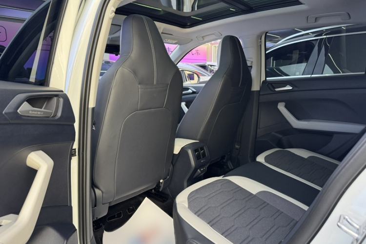 Used Volkswagen Tharu 2025 New Sharp 1.5L Ambitious Edition Interior 3