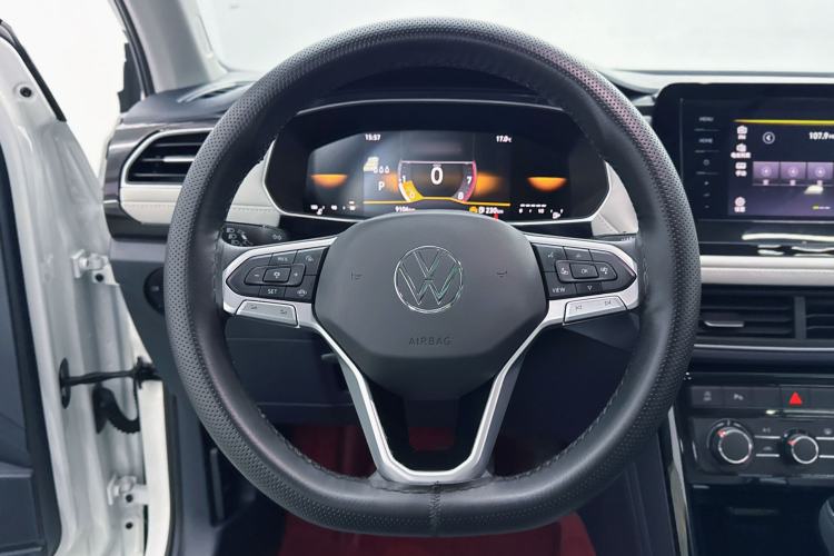 Used Volkswagen Tharu 2025 New Sharp 1.5L Ambitious Edition Interior 3