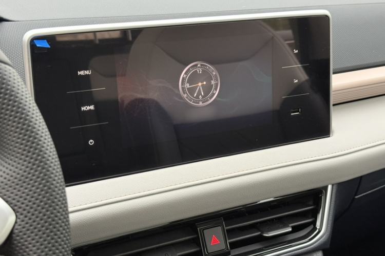 Used Volkswagen Tharu 2025 300TSI Two-Wheel-Drive Moonlight Edition Interior 8
