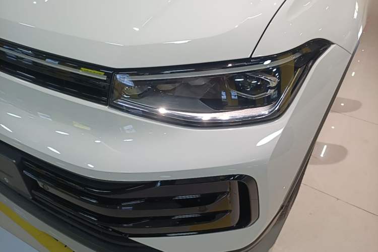 Used Volkswagen Tharu 2025 New Sharp 300TSI Ambitious Edition Left Front Headlight