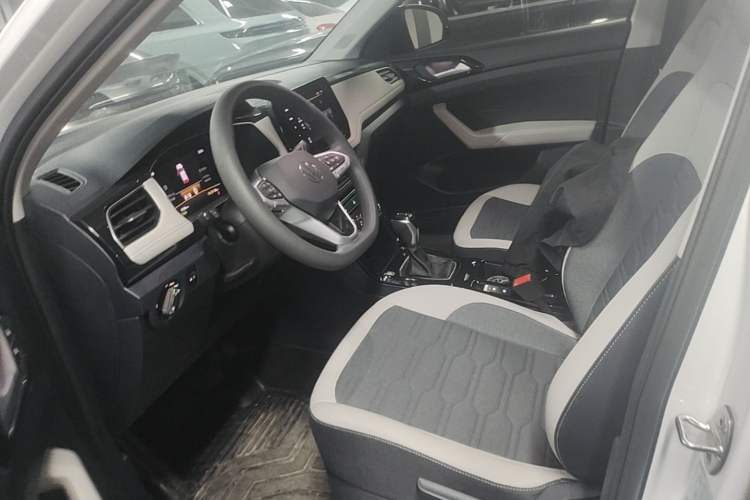 Used Volkswagen Tharu 2025 New Sharp 300TSI Ambitious Edition Left Front Seat