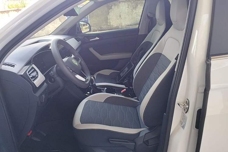 Used Volkswagen Tharu 2025 New Sharp 1.5L Ambitious Edition Left Front Seat
