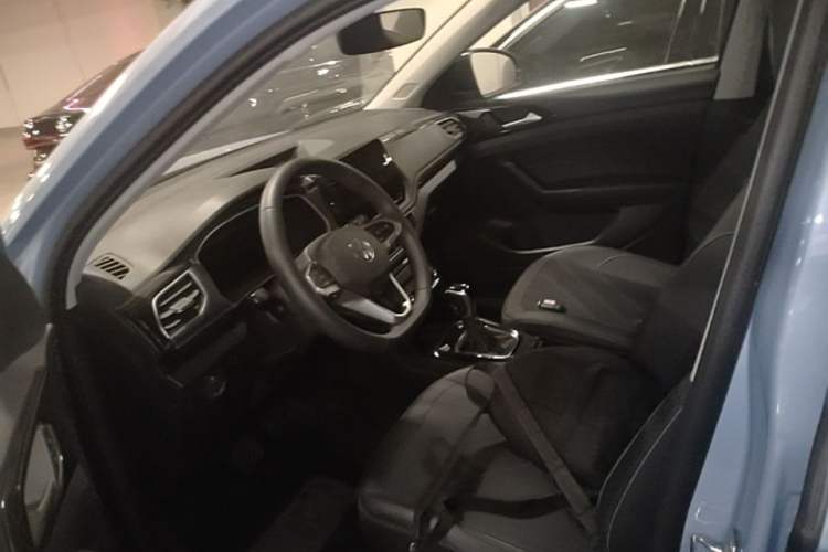 Used Volkswagen Tharu 2025 NewRui 300TSI Prestige Edition Left Front Seat