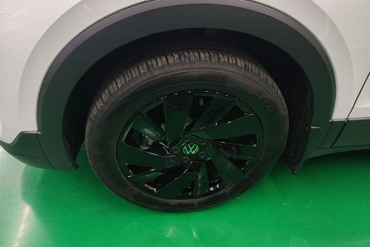 Used Volkswagen Tharu 2025 New Sharp 1.5L Ambitious Edition Left Front Wheel Hub