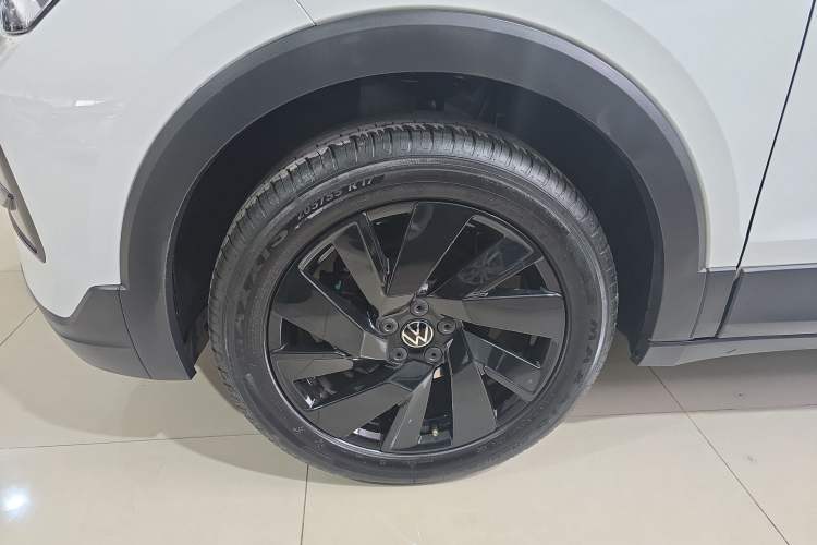 Used Volkswagen Tharu 2025 New Sharp 1.5L Ambitious Edition Left Front Wheel Hub