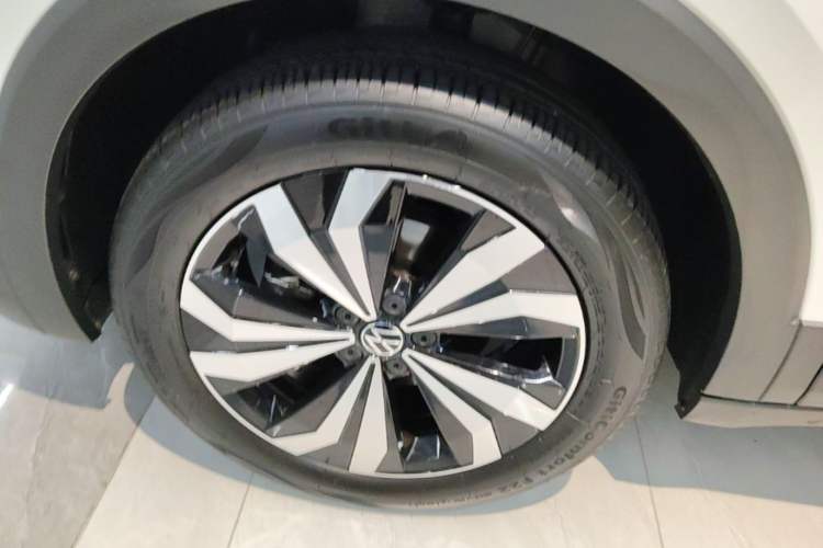 Used Volkswagen Tharu 2025 New Sharp 1.5L Ambitious Edition Left Front Wheel Hub