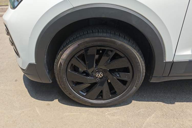 Used Volkswagen Tharu 2025 New Sharp 1.5L Ambitious Edition Left Front Wheel Hub