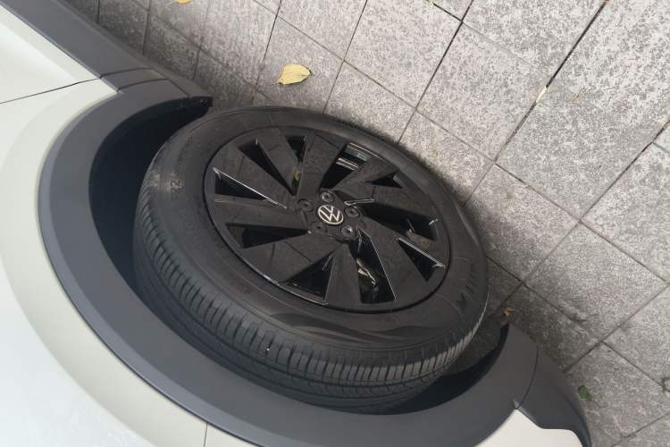Used Volkswagen Tharu 2025 New Sharp 1.5L Ambitious Edition Left Front Wheel Hub