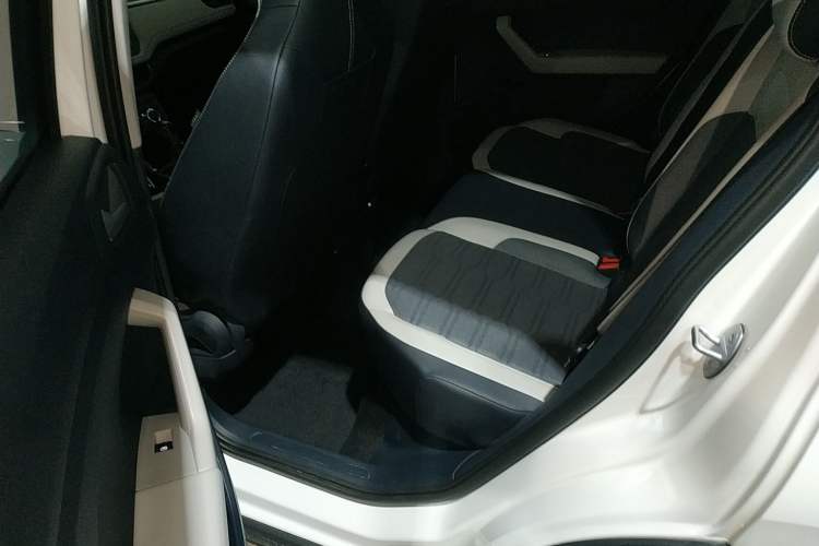 Used Volkswagen Tharu 2025 New Sharp 1.5L Ambitious Edition Left Rear Seat