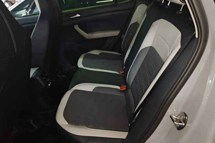 Used Volkswagen Tharu 2025 New Sharp 1.5L Ambitious Edition Left Rear Seat