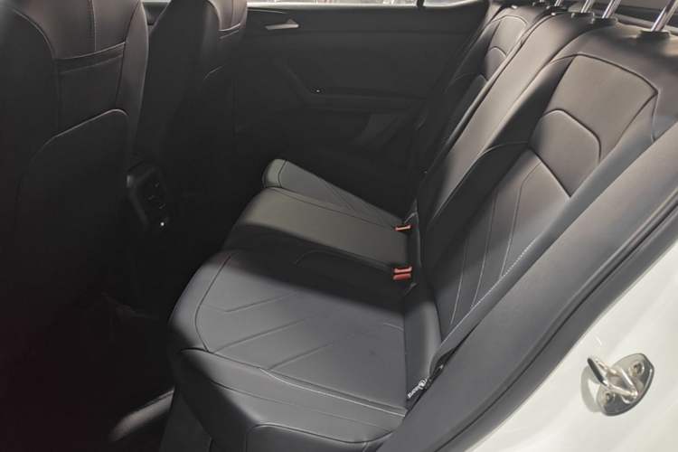 Used Volkswagen Tharu 2025 NewRui 300TSI Prestige Edition Left Rear Seat