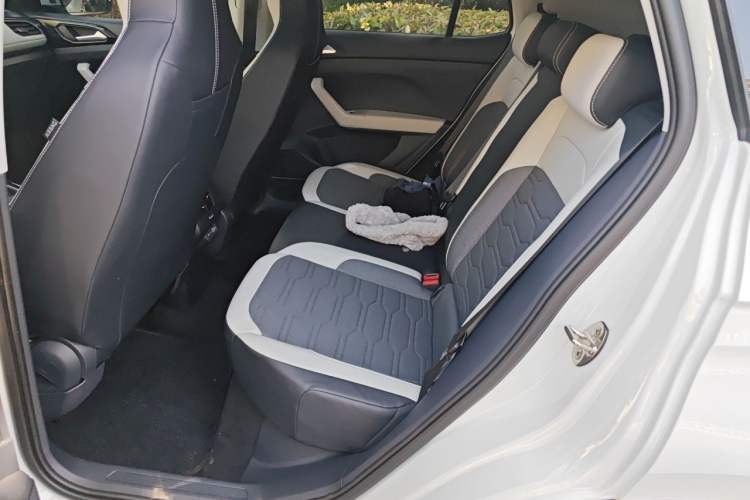 Used Volkswagen Tharu 2025 New Sharp 1.5L Ambitious Edition Left Rear Seat