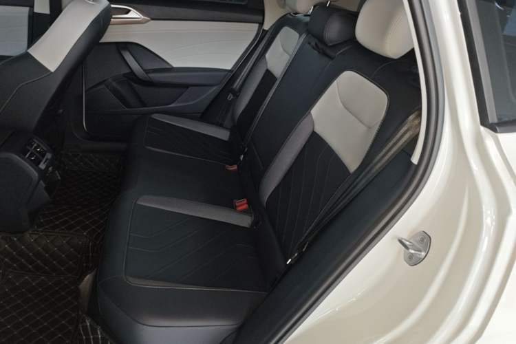 Used Volkswagen Tharu 2025 300TSI Two-Wheel-Drive Moonlight Edition Left Rear Seat