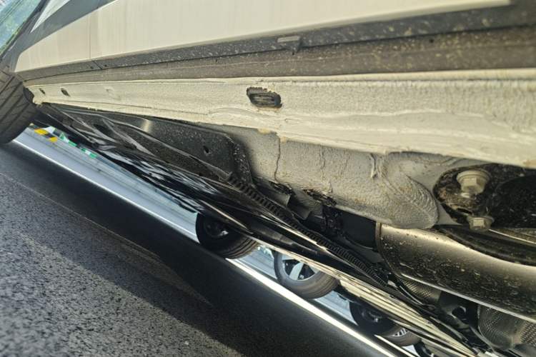 Used Volkswagen Tharu 2025 300TSI Two-Wheel-Drive Moonlight Edition Left Side Sill