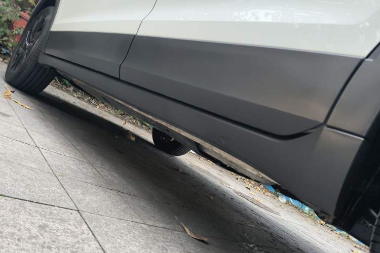 Used Volkswagen Tharu 2025 New Sharp 1.5L Ambitious Edition Left Side Sill