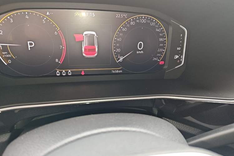 Used Volkswagen Tharu 2025 NewRui 300TSI Prestige Edition Odometer Close Up