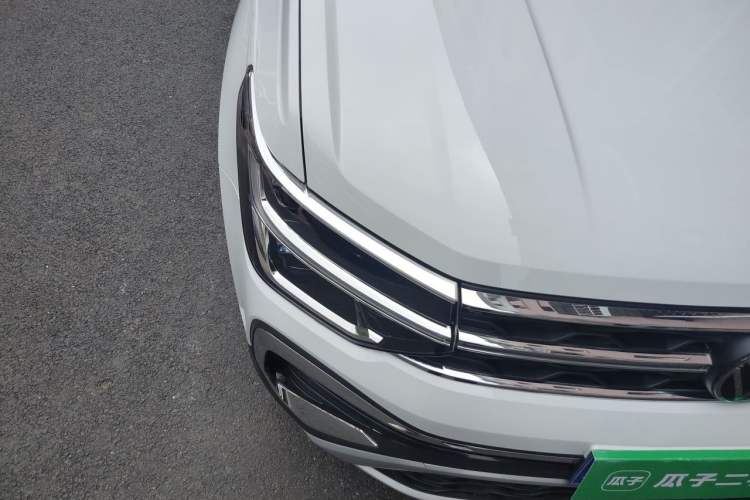 Used Volkswagen Tharu 2025 300TSI Two-Wheel-Drive Moonlight Edition Right Front Headlight