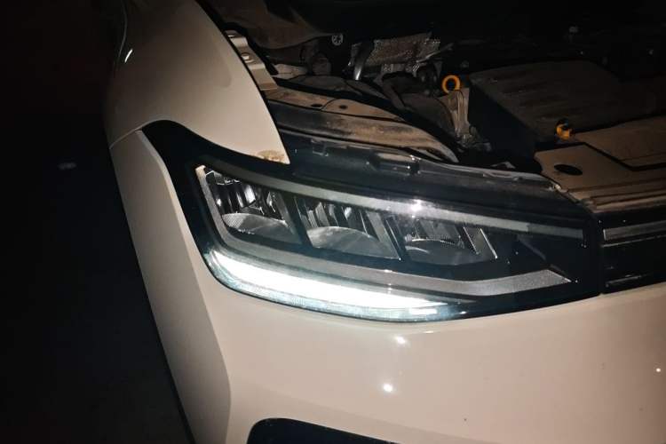 Used Volkswagen Tharu 2025 New Sharp 1.5L Sharp Edition Right Front Headlight
