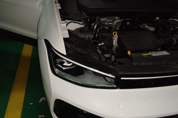 Used Volkswagen Tharu 2025 New Sharp 1.5L Ambitious Edition Right Front Headlight